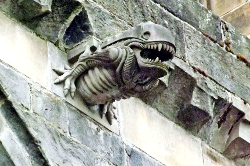 Paisley Abbey Alien grotesque