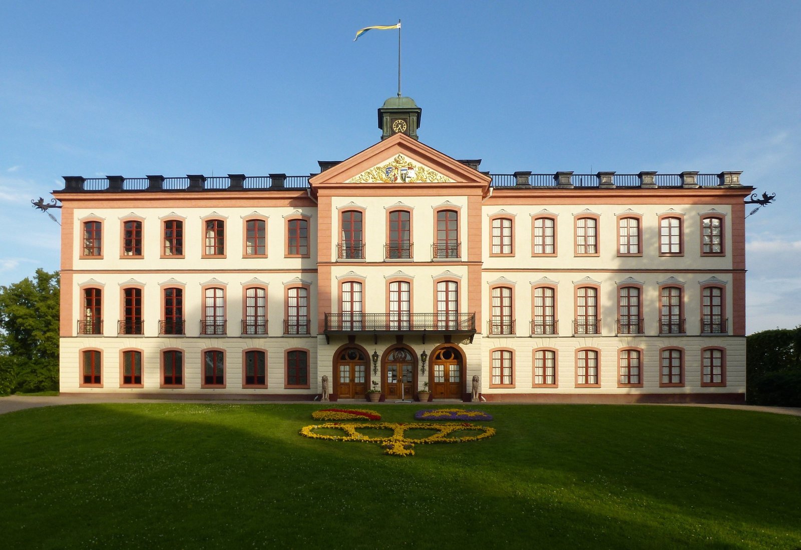 tullgarns_slott_fasad_vc3a4st_2012a